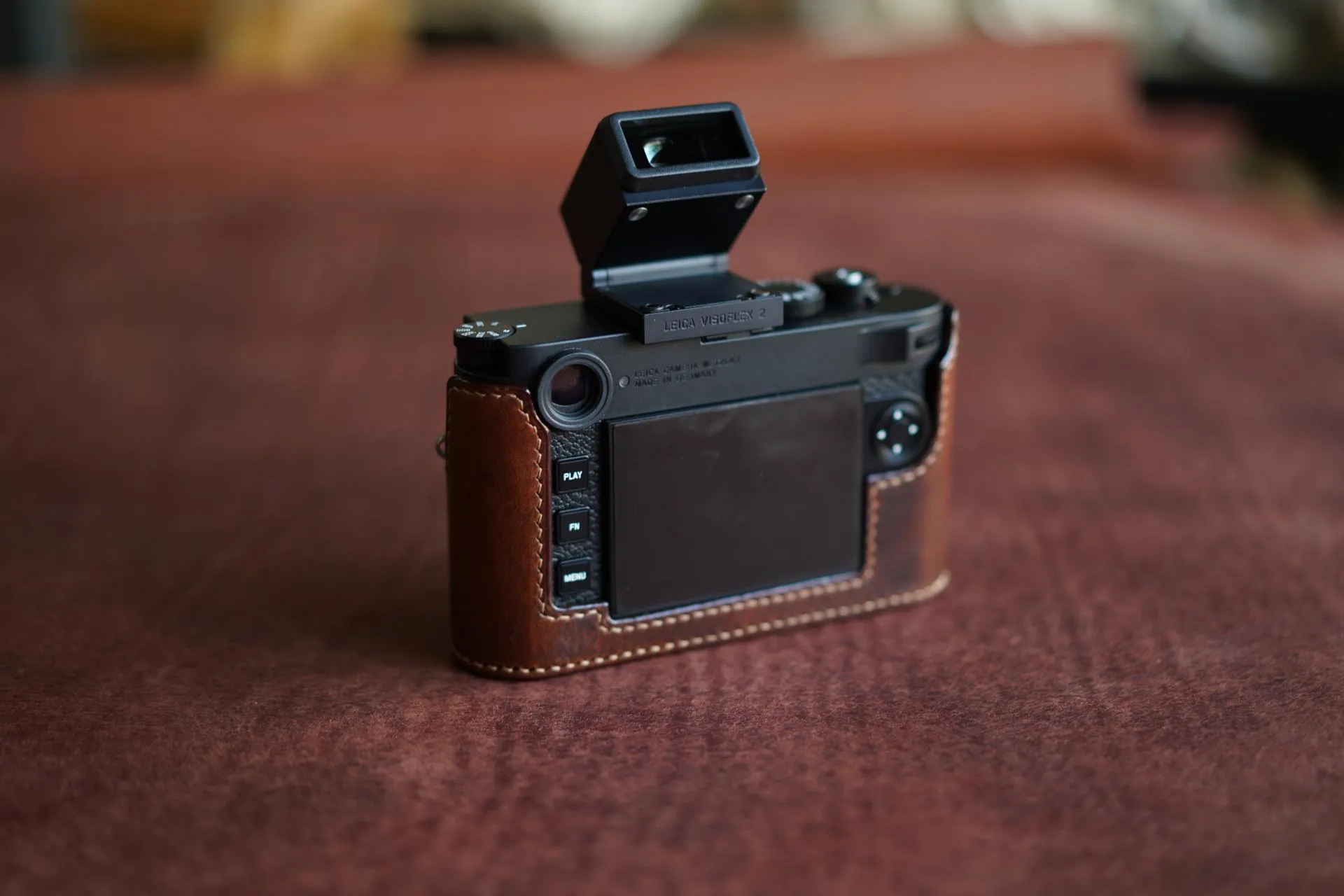 Arte di Mano Half Case for Leica M11 with Advanced Battery Access Door - Rally Volpe